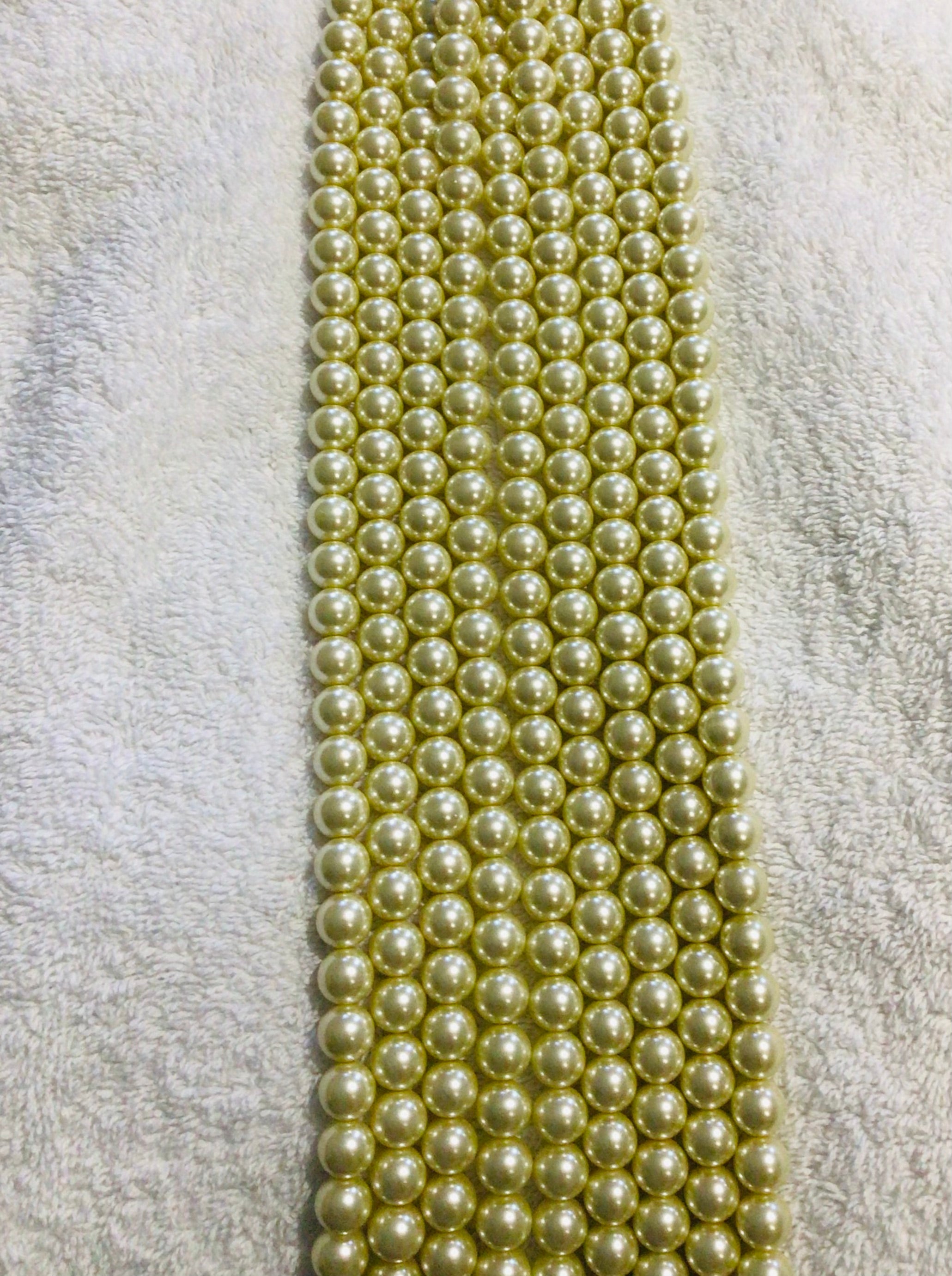 Pearl Beads 10mm/ Each 40 beads per strand