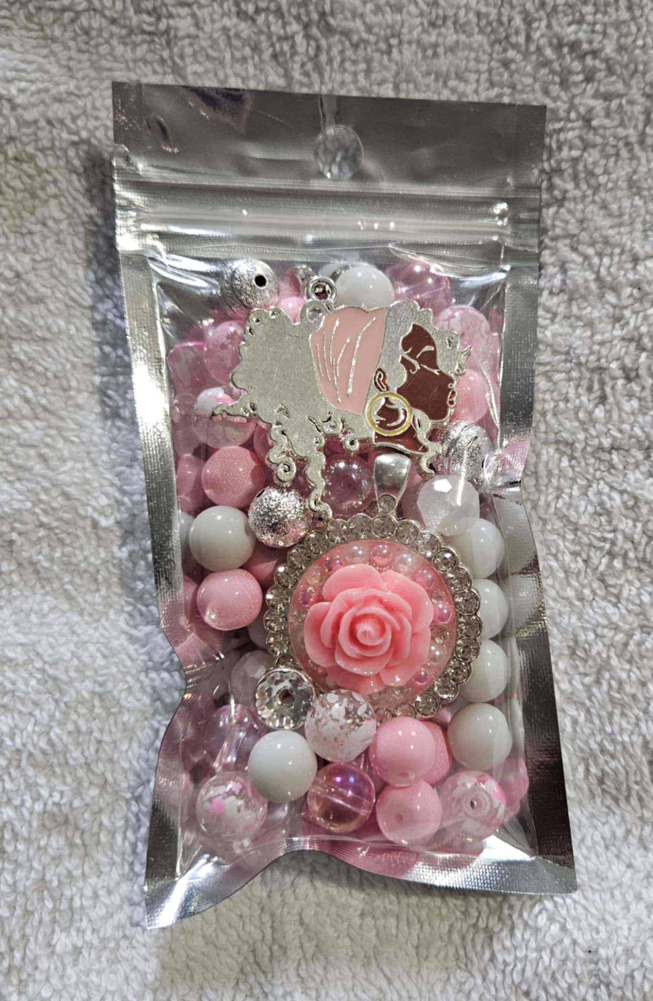 Flower two stack 10mm bead pack/Each