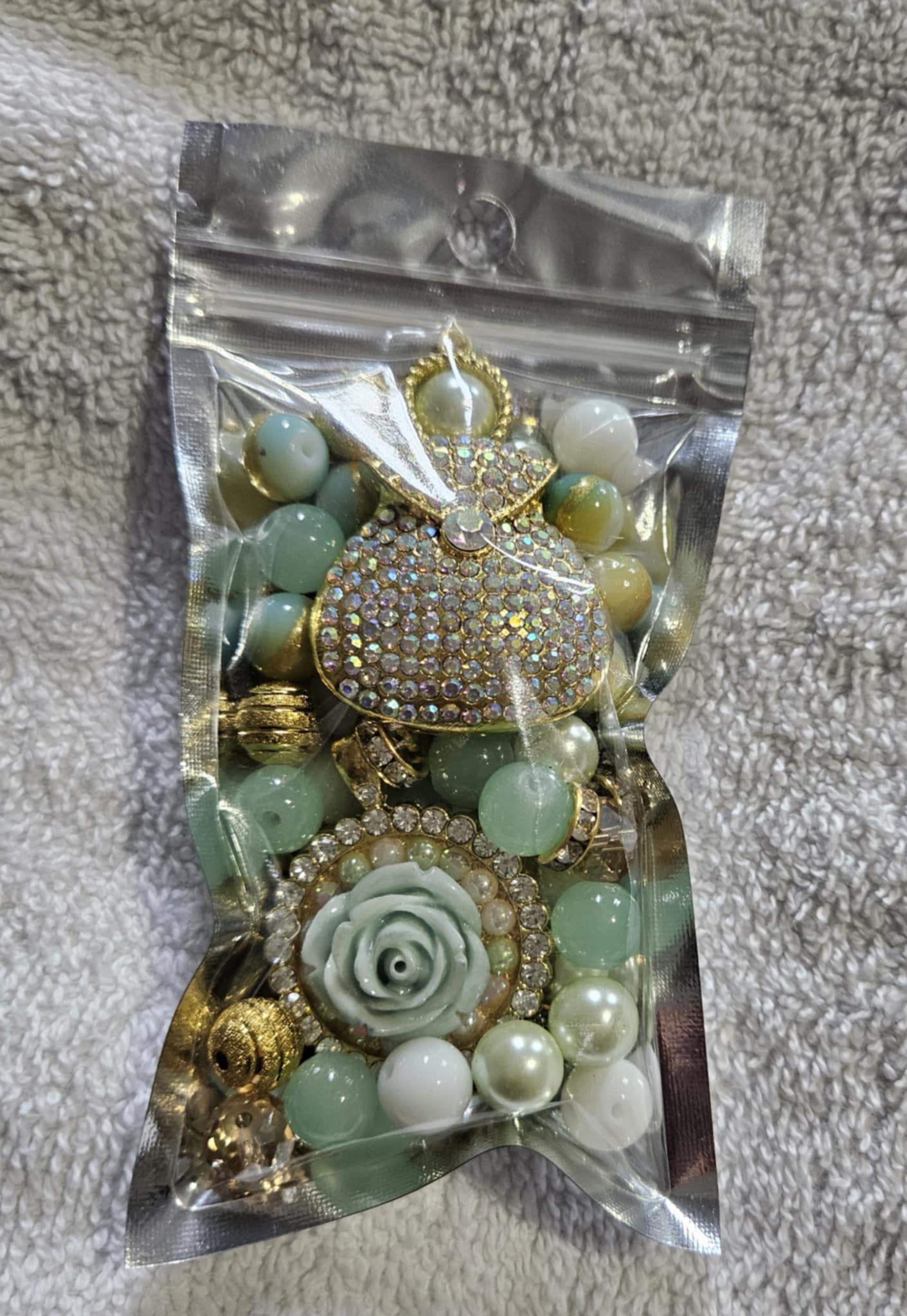 Flower two stack 10mm bead pack/Each