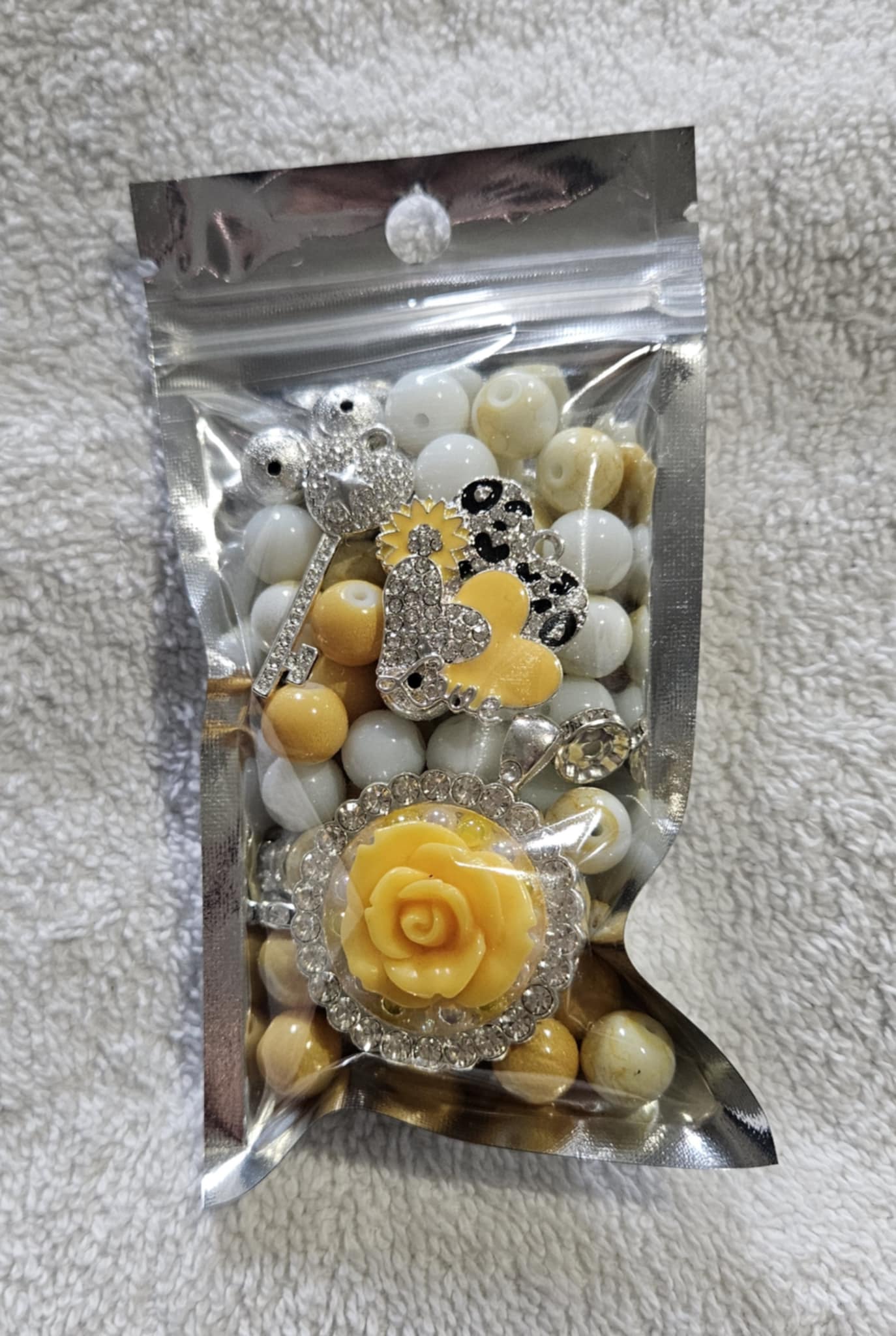 Flower two stack 10mm bead pack/Each