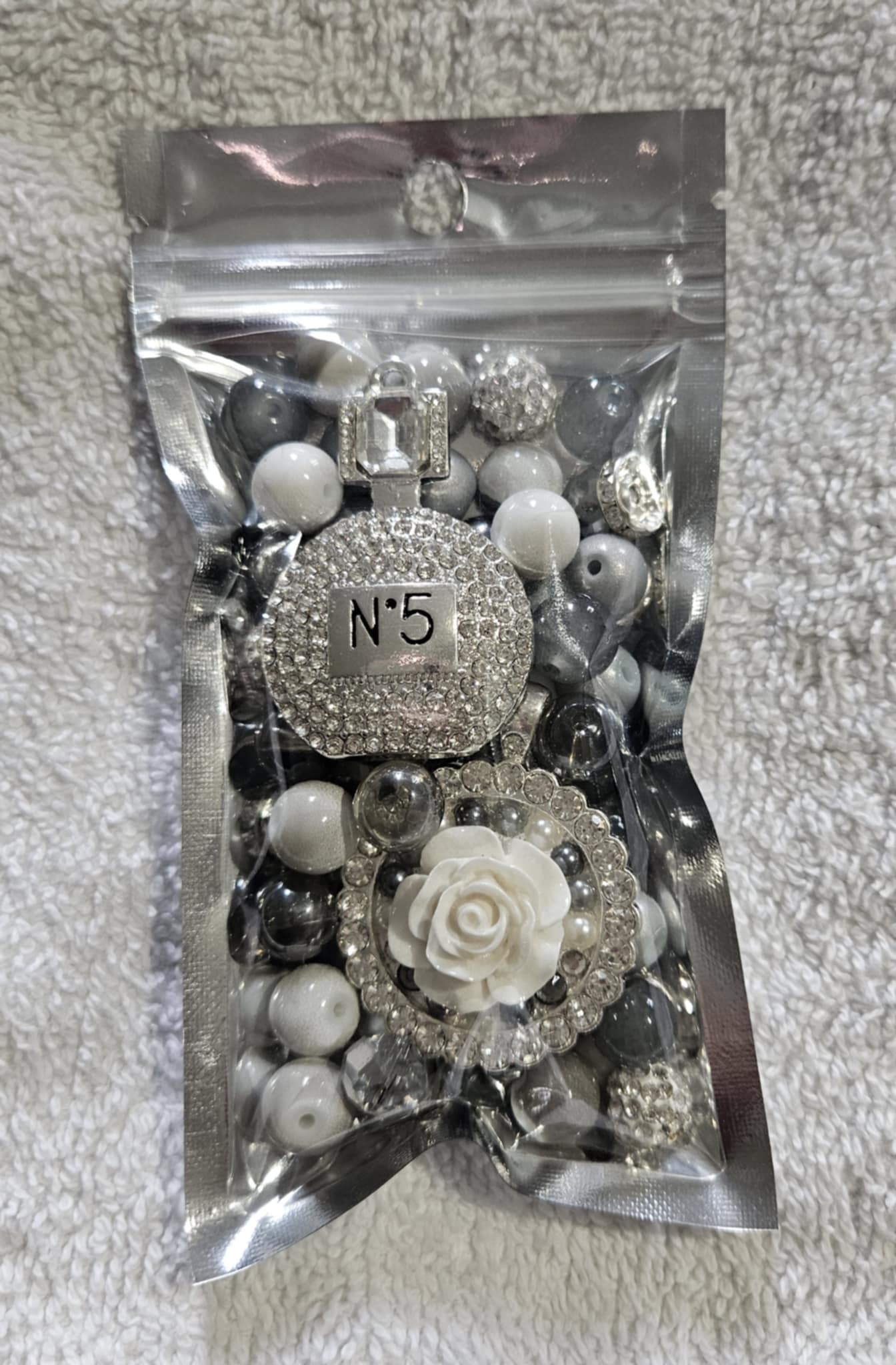 Flower two stack 10mm bead pack/Each