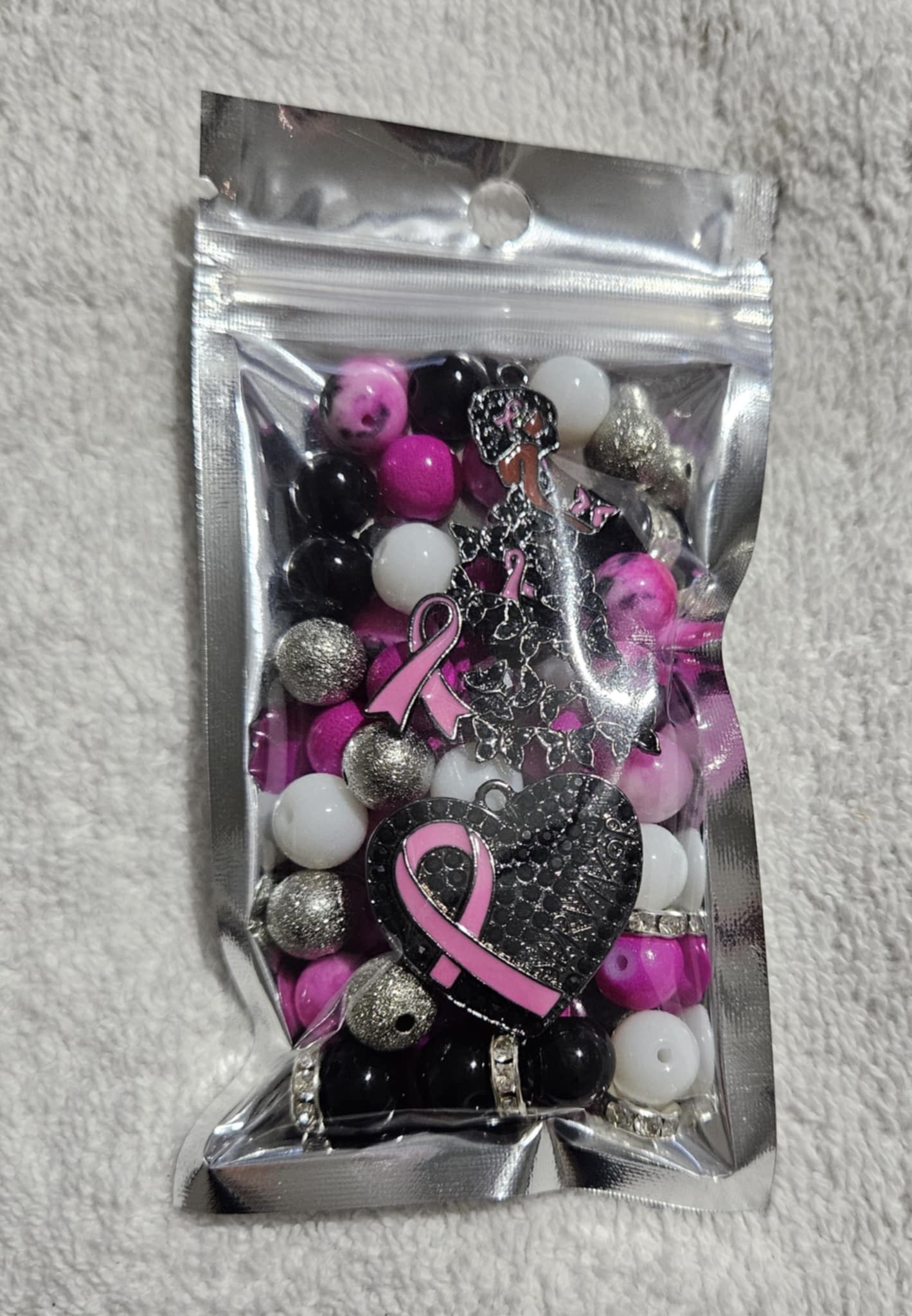 Breast cancer two stack 10mm bead pack/each