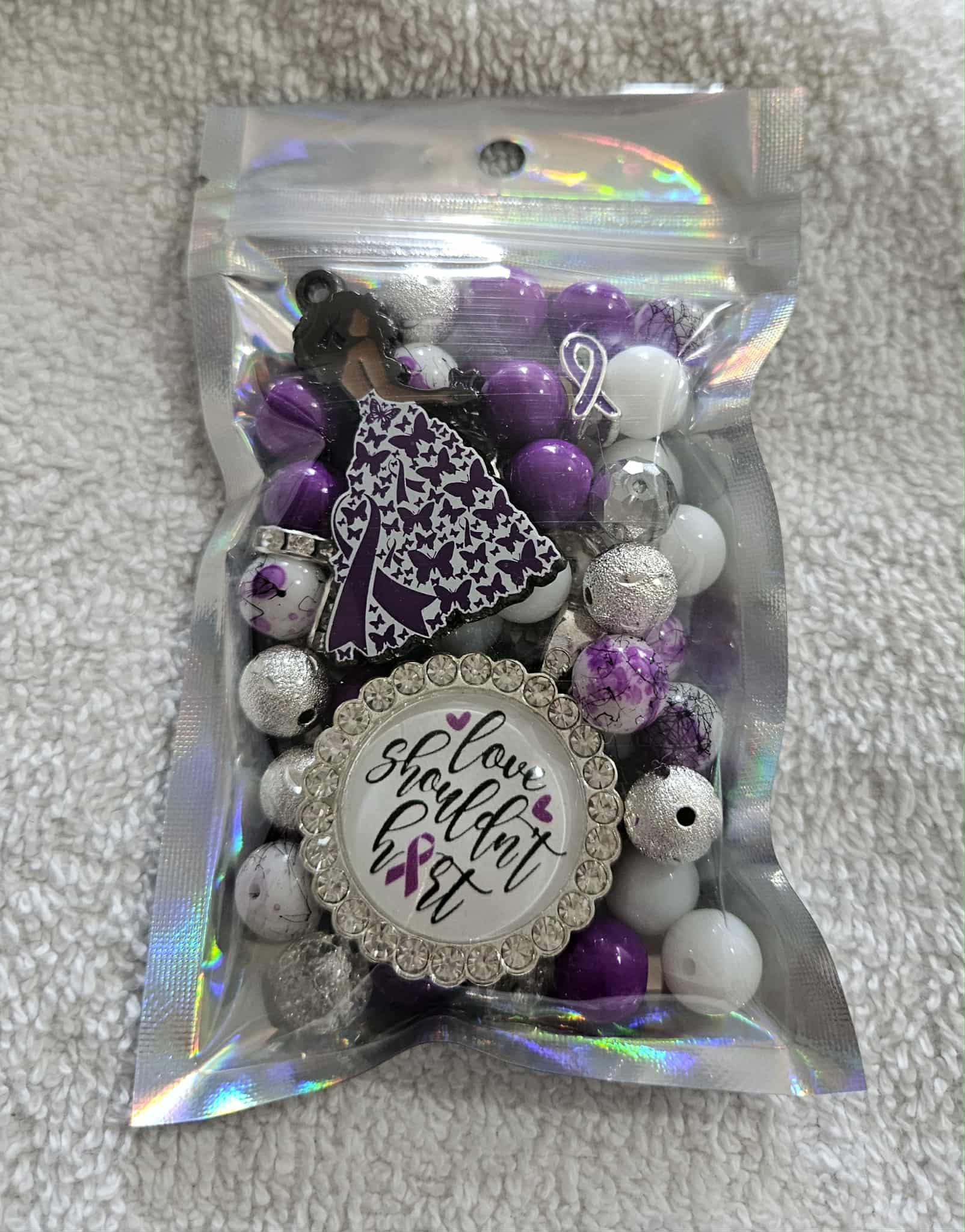 Breast cancer two stack 10mm bead pack/each