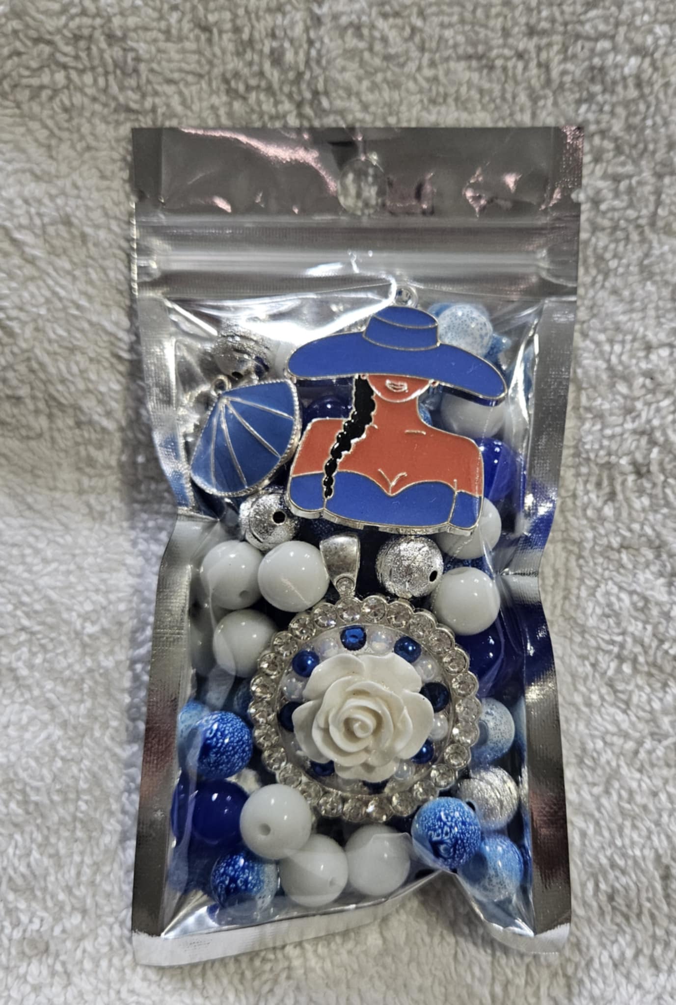 Flower two stack 10mm bead pack/Each
