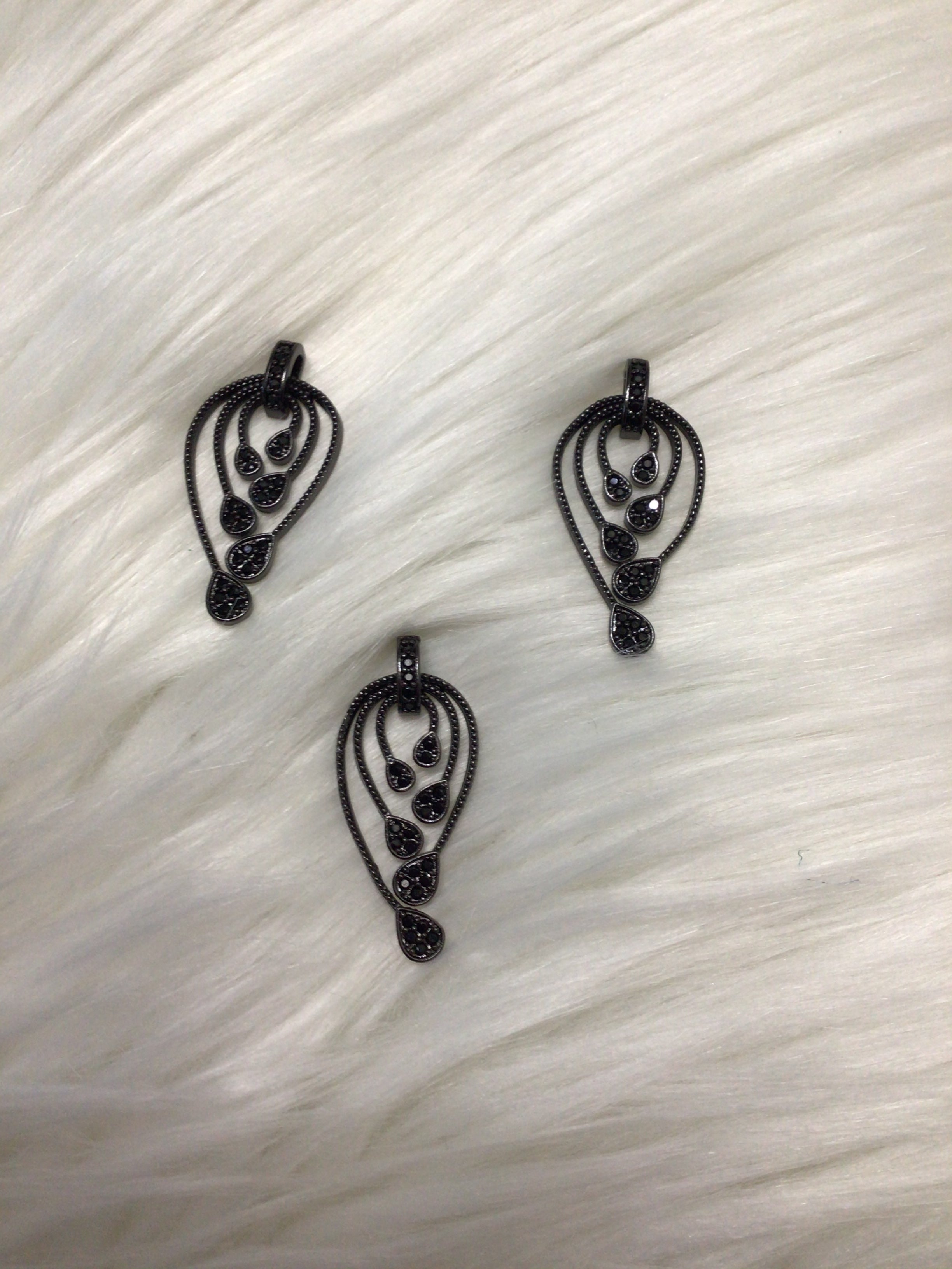 Tear Drop Charm/ Each